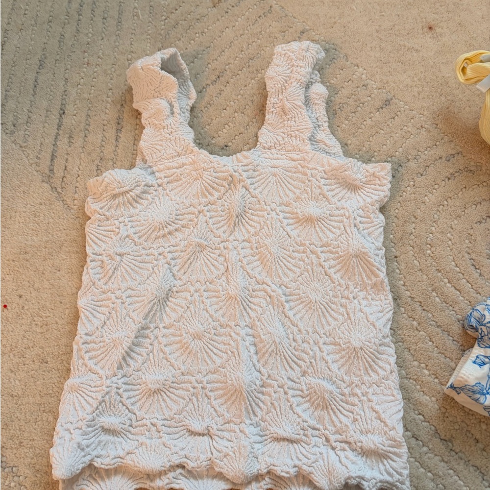 Elegant White Textured Women's Crop Top